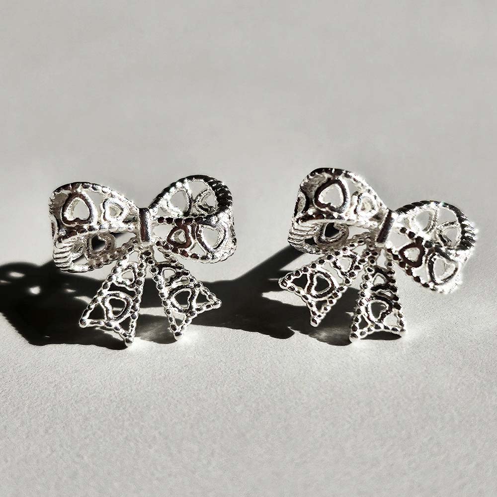 925 Silver Heart Lace Ribbon Earring