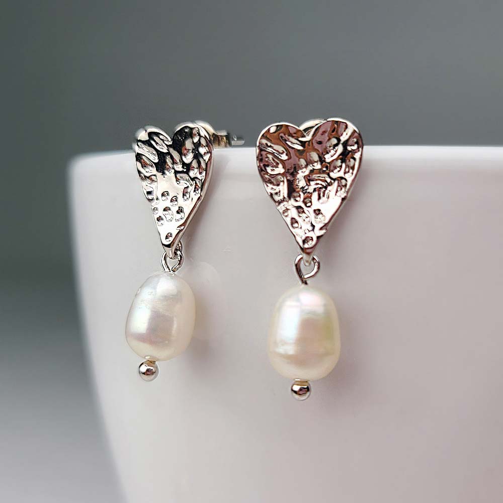 925 Silver Antique Fresh Water Pearl Heart Earring