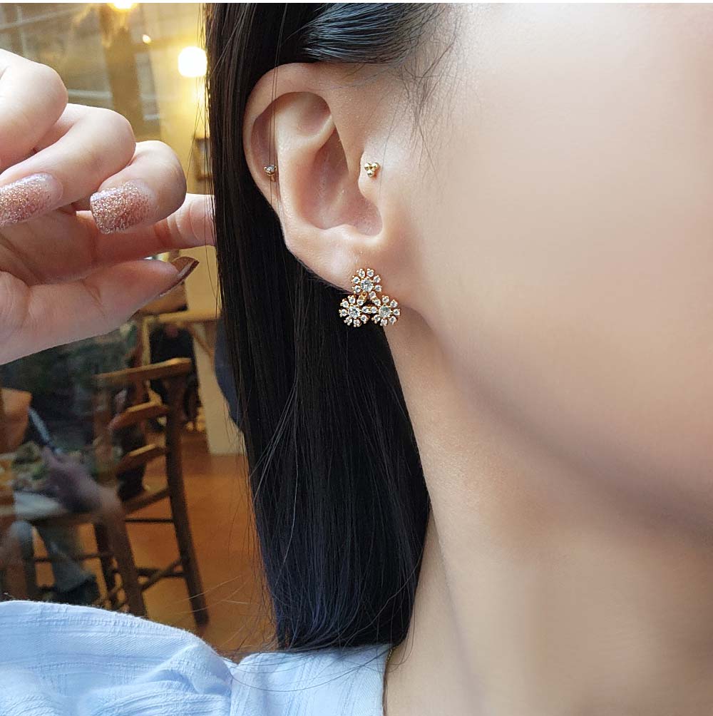 925 Silver Damiani 3 Flower Triangle Earring (celebrity style)
