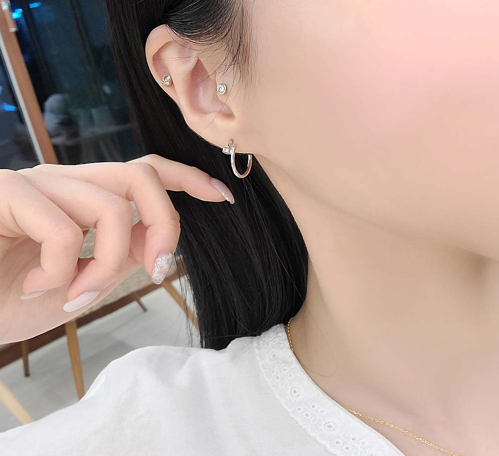 925 silver cartier nail earring (celebrity style) wearing Shin Min-a