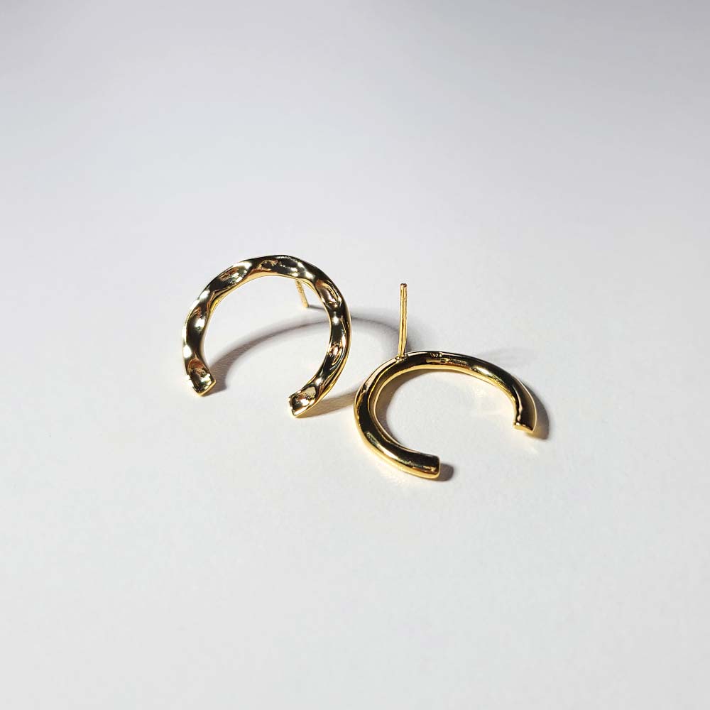 925 silver horseshoe earring (celebrity style) wearing Kim So-hyun