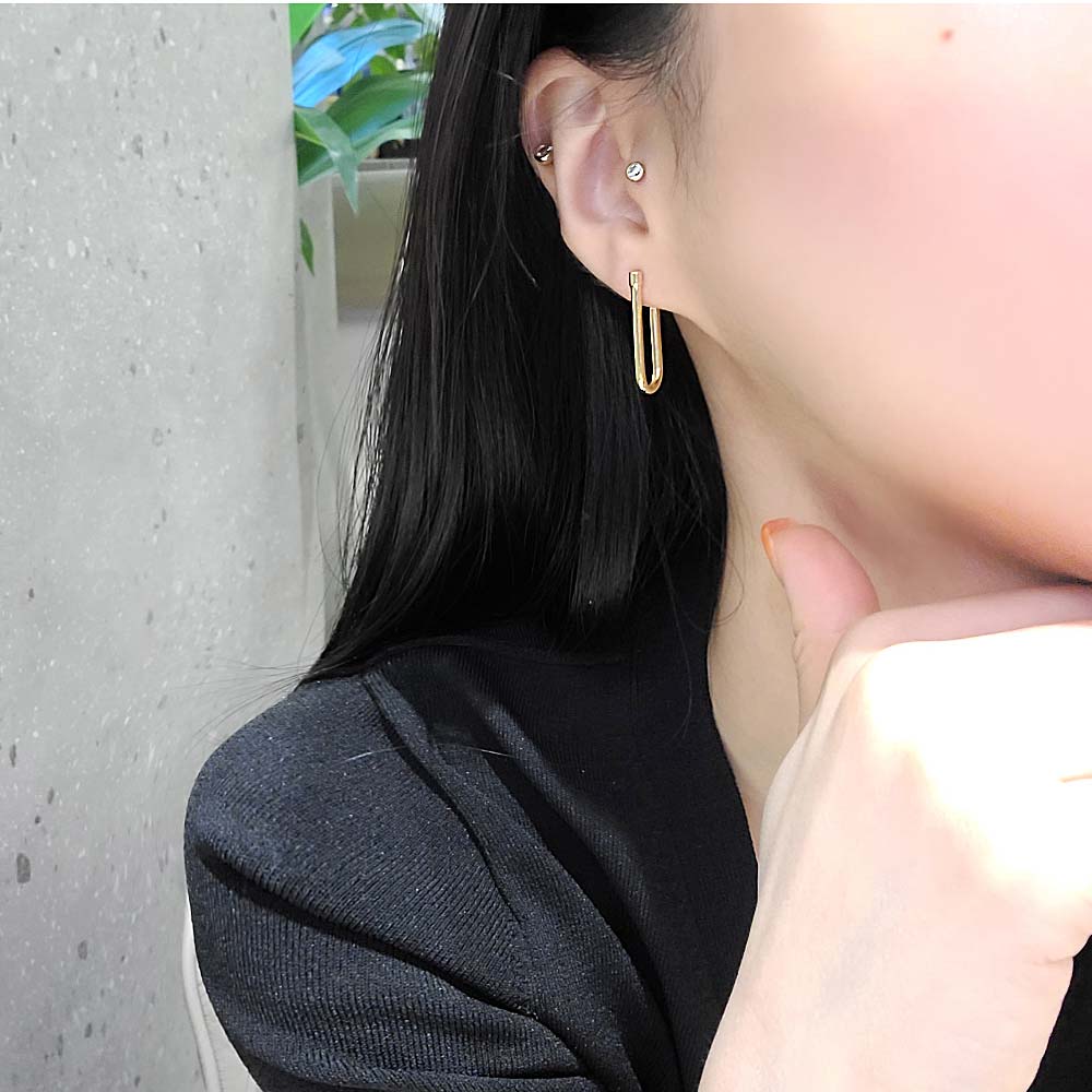 925 silver u line earring (celebrity style) wearing Kim So-hyun